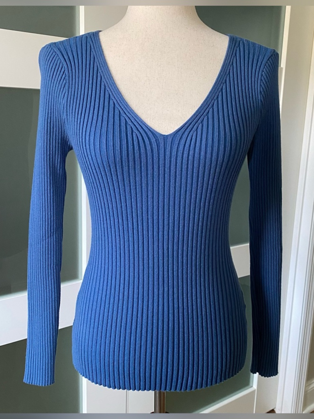 Everyday Wear Cobalt Blue Long Sleeve V-Neck Ribbed Knit Sweater